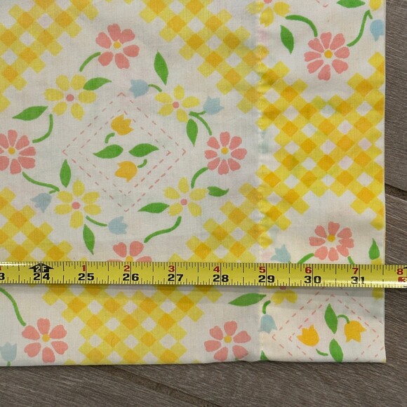 Vintage Yellow Checkered Floral Standard Pillowcase 1970s - Picture 6 of 6
